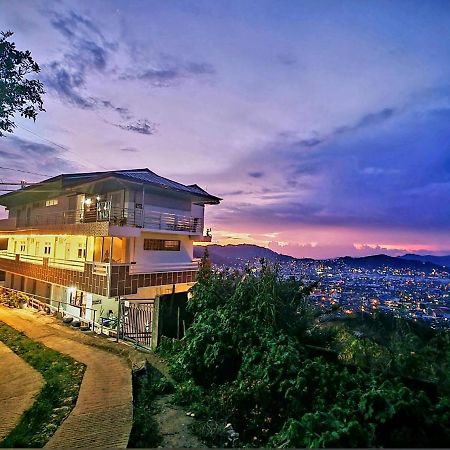 באגויו Wanay'S Rocky Mountain Homestay מראה חיצוני תמונה