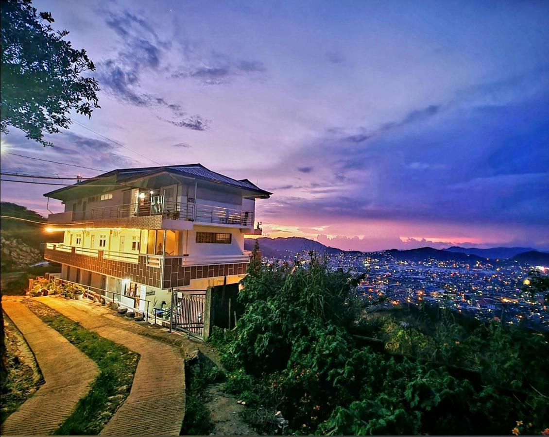באגויו Wanay'S Rocky Mountain Homestay מראה חיצוני תמונה
